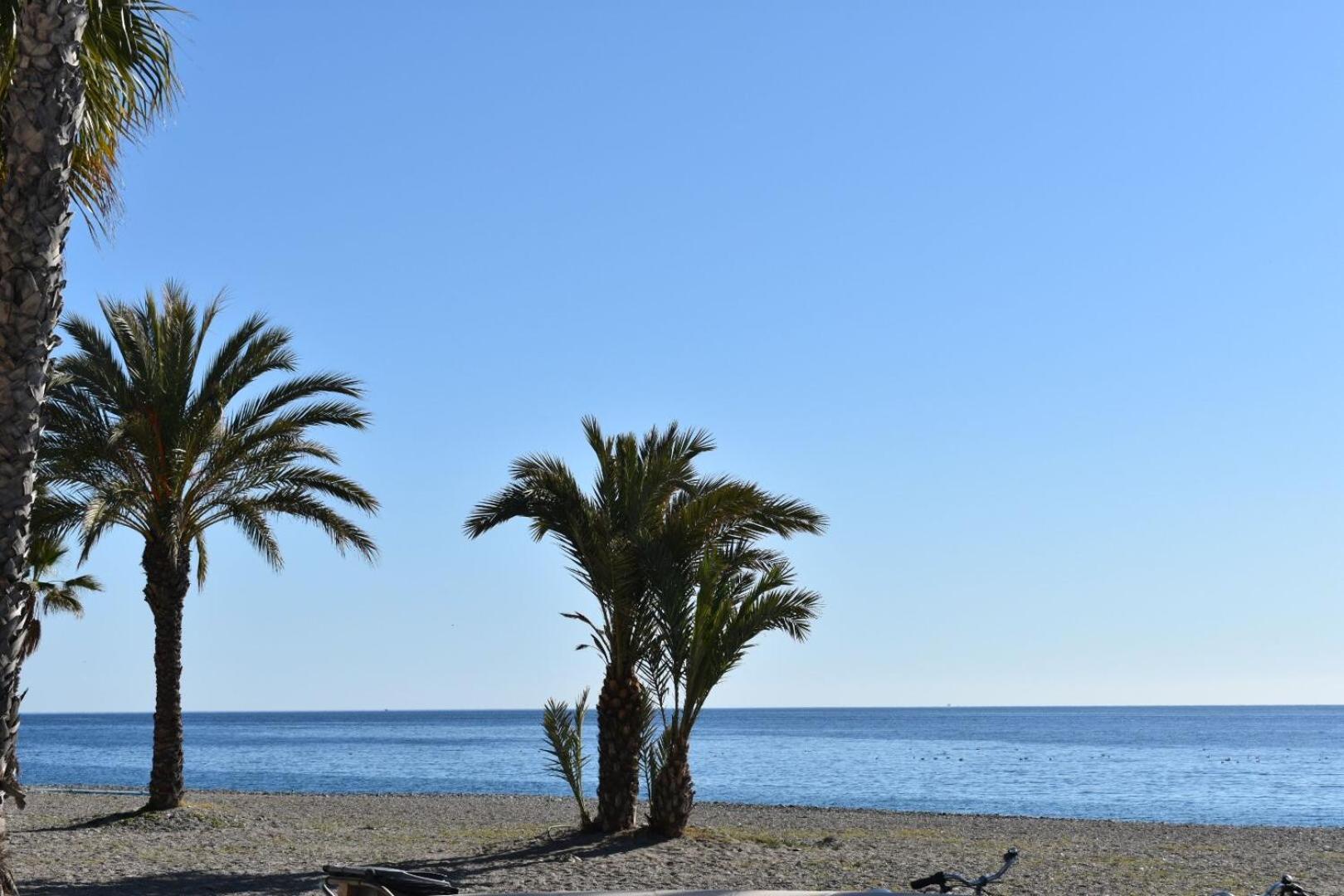 Apartamento 2 Dormitorios En Primera Linea De Playa San Cristobal Almuñécar Екстериор снимка